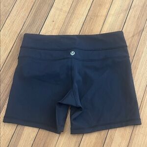 Lululemon spandex shorts